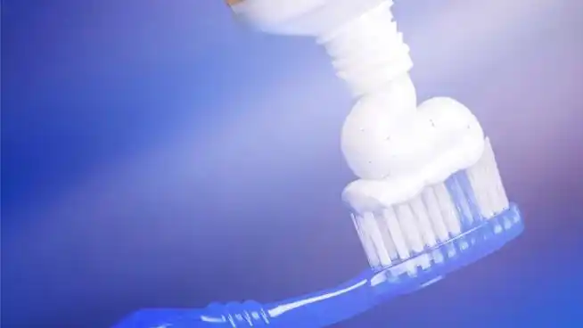 Toothpaste manufacturer producing custom fluoride-free private label toothpaste for retailers and startups, featuring herbal and hydroxyapatite formulations.