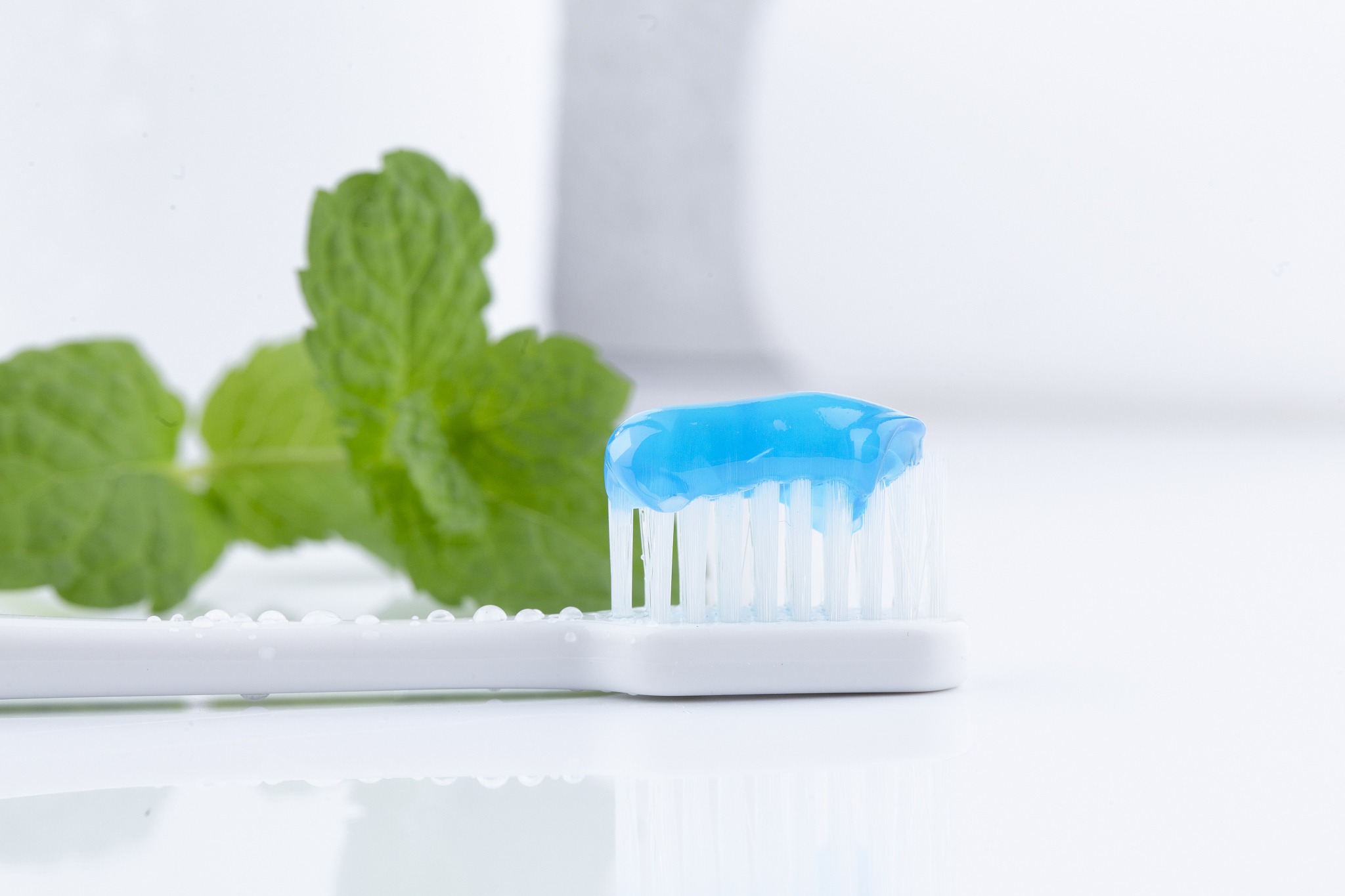 OEM ODM consultation with natural herbal toothpaste manufacturer for custom formulation and bulk production
