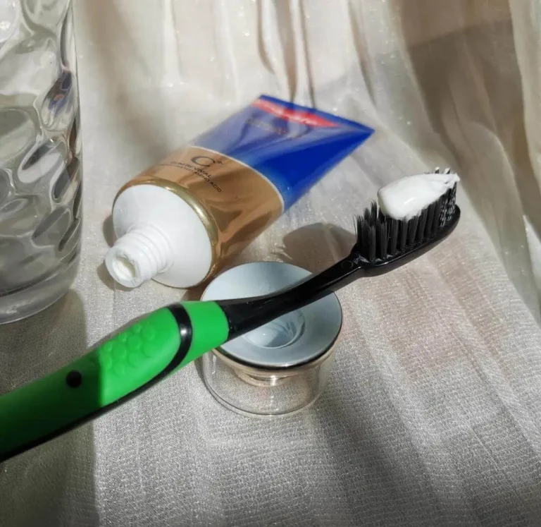 Private label fluoride toothpaste tubes for OEM manufacturing and brand customization