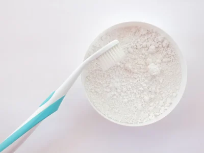 migliori eco-friendly dentifricio marchi del 2026. Da zero-rifiuti dentifricio compresse di imballaggi riciclabili, scoprire sostenibile per l'igiene orale, soluzioni