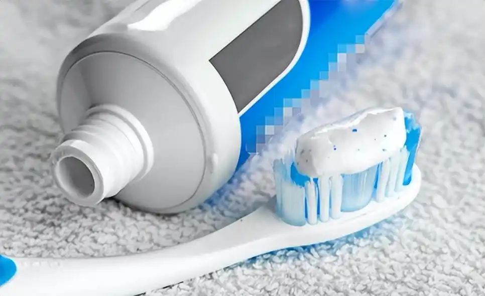 Top private label oral care companies 2026 comparison: USA vs China manufacturers showing custom toothpaste, whitening gels, certifications, and low MOQ production lines