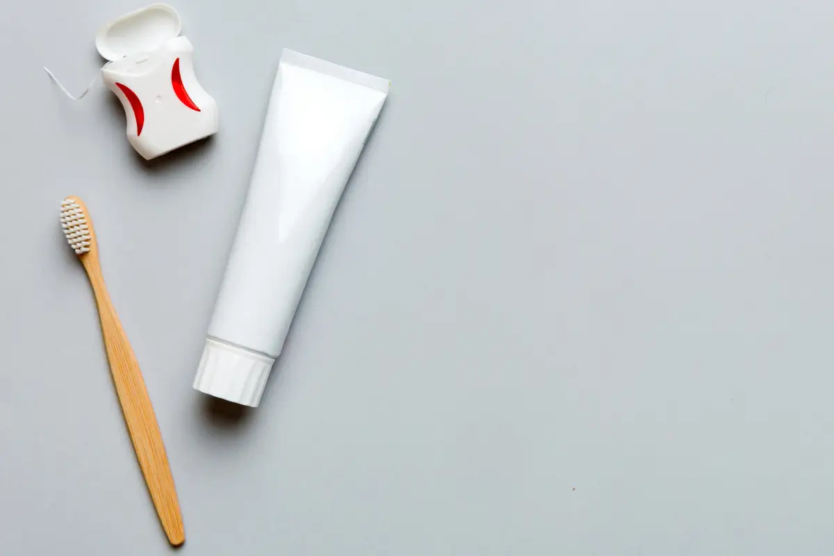Comparison chart of top fluoride toothpaste private brand suppliers showing MOQ, certifications, and customization options for private label manufacturers in 2026